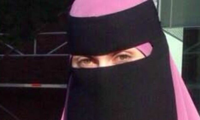 Kvinne i nikab er Islamsk Råds nye fjes utad
